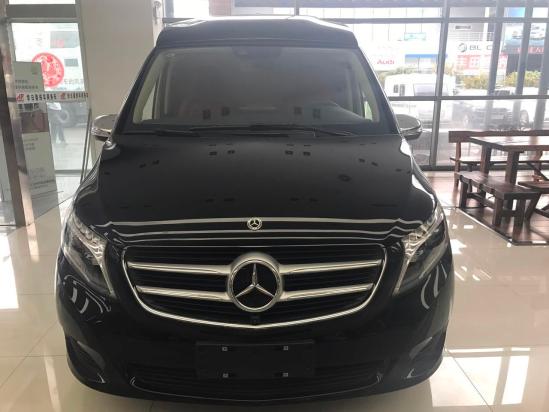 奔驰V260L商务伴你在成功的路上畅通无阻）