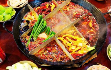 火锅到底哪家强？“车上海底捞”味更香 