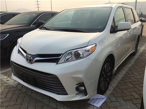 19款塞纳全系到港颜色齐全 商务家用首选