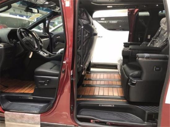 埃尔法和蒙娜丽莎对比有什么区别哪个更贵