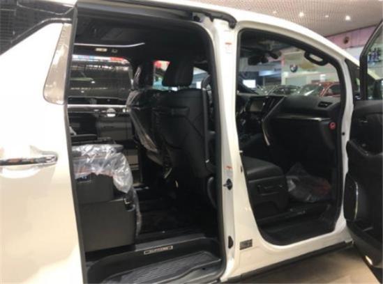 埃尔法和蒙娜丽莎对比有什么区别哪个更贵