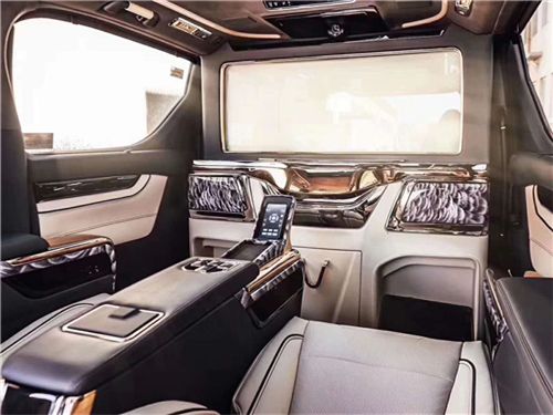 埃尔法蒙娜丽莎专业讲解车辆参数配置报价