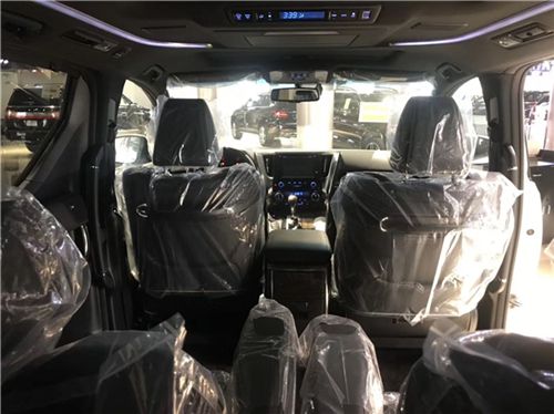 丰田埃尔法低配多少钱 颜色齐 百万神车MPV