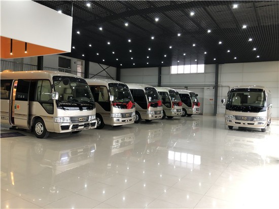 车市资讯丰田考斯特中巴16座17座多少钱 