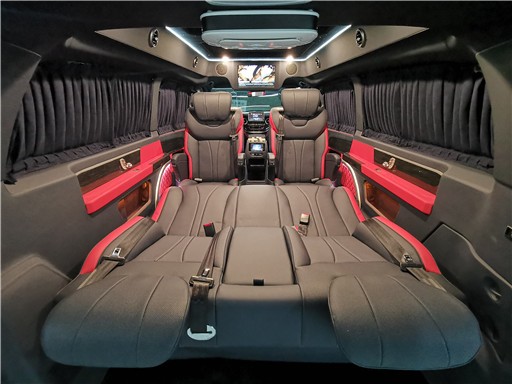 2019款奔驰V260改装现车促销 前脸鹰眼大灯