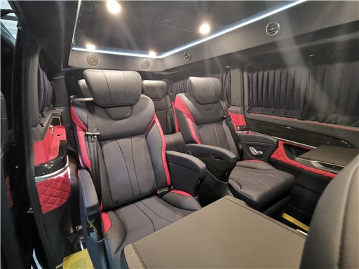 2019款奔驰V260改装现车促销 前脸鹰眼大灯