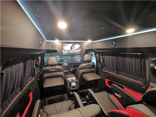 2019款奔驰V260改装现车促销 前脸鹰眼大灯