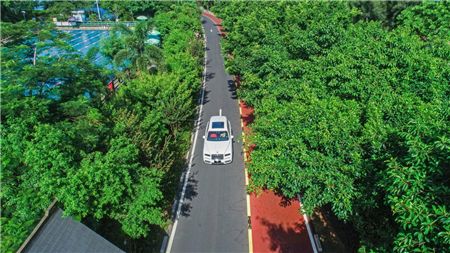 劳斯莱斯库里南试驾于福建厦门辉熠启程