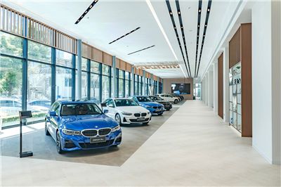 正式开放 BMW福建首家旗舰体验中心——厦门星德宝