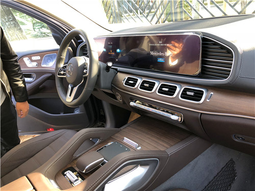 2020款奔驰GLS450 天津港即兴车优惠8万宗