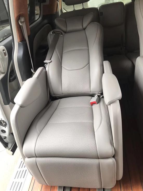 新款艾力绅改装柚木地板 艾力绅脚垫...