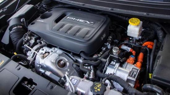 谁都有第一次“触电”的时候,试驾全新 Jeep指挥官PHEV