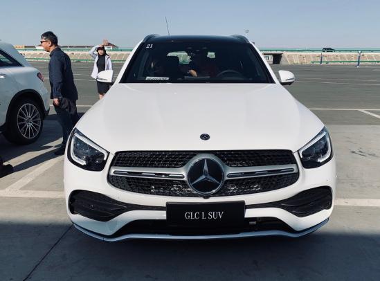 奔驰glc260报价及油耗glc300报价表多降价蒙迪欧致胜09款图片图片