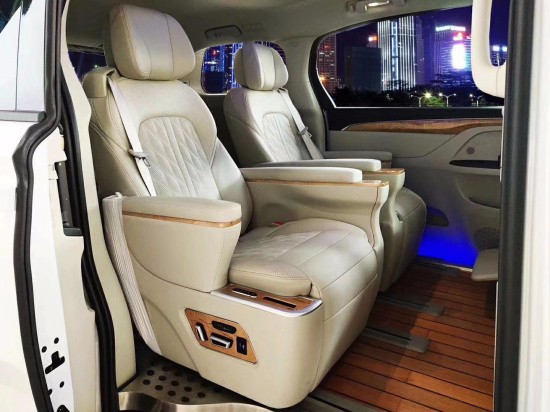 别克GL8改装报价 天津港雅典娜成交价  