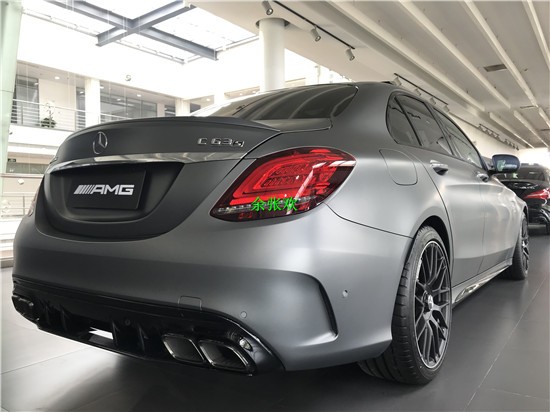 兼得鱼和熊掌 就像新款奔驰AMG C63 兼得颜值和速度