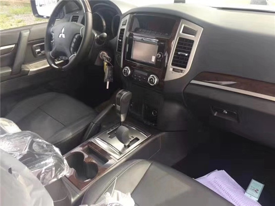 新款三菱帕杰罗V87金标双差四驱顶配报价大