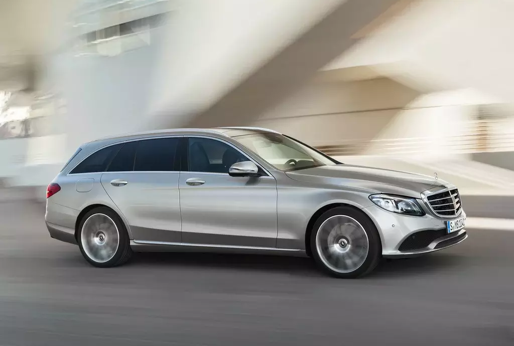 驾趣操控，尽显从容 2020款奔驰C260旅行版