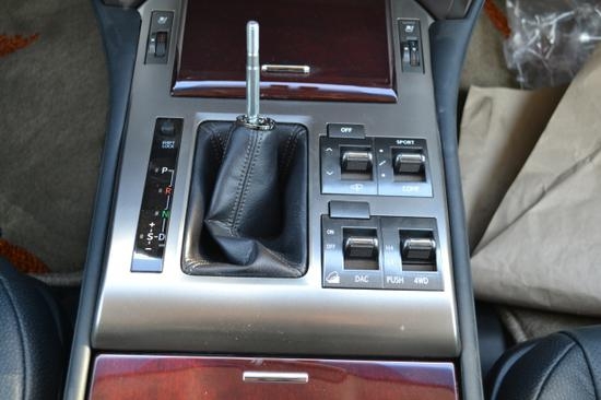 20款雷克萨斯GX460现车最新优惠报价 可分