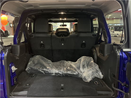 全新JEEP牧马人2.0T港口现车报价配置详解