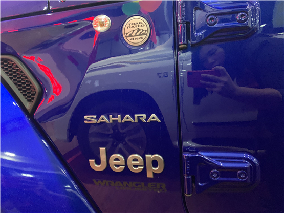 全新JEEP牧马人2.0T港口现车报价配置详解