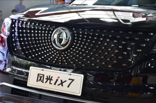 这款国产中型SUV，轴距2.81米，配2.0T动力，实力媲美汉兰达