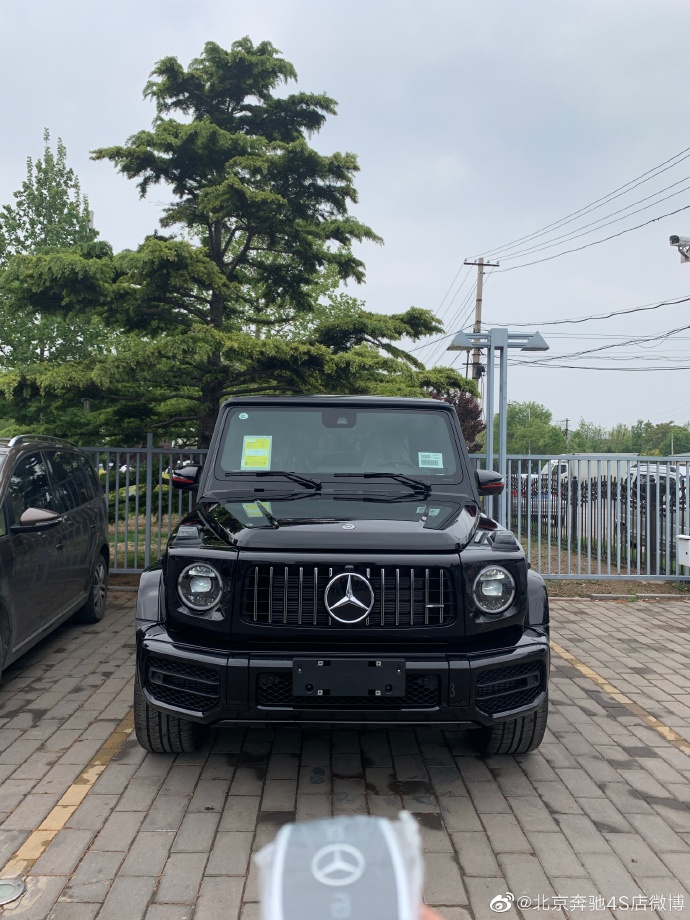 更多宠爱的目光 北进口奔驰G63AMG     