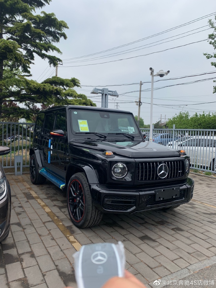 更多宠爱的目光 北进口奔驰G63AMG     