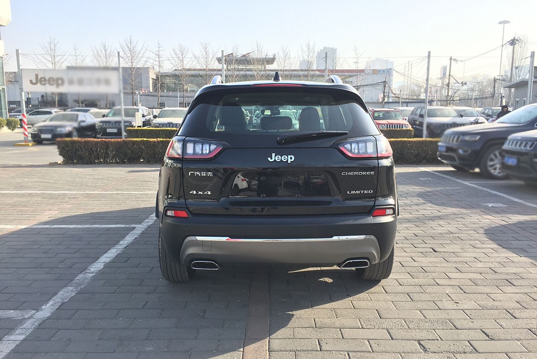 jeep自由光北京专卖店2020款现已到店！