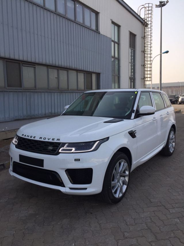 2020款路虎揽胜运动柴油版续航时间高升