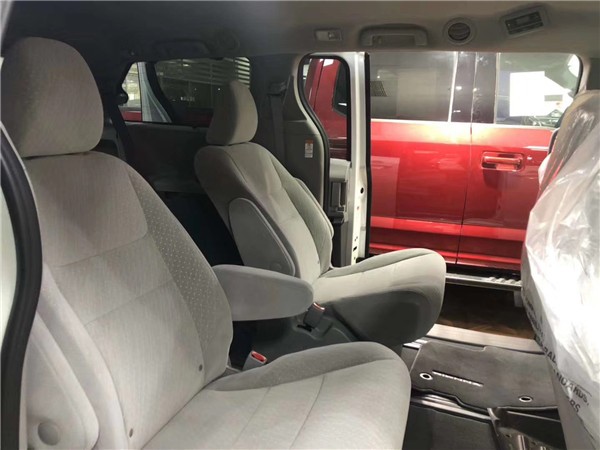 2020款加版塞纳LTD 性价比最高的MPV 最新