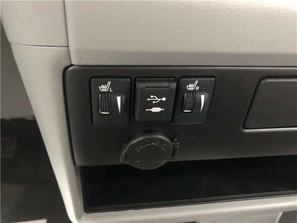 2020款加版塞纳LTD 性价比最高的MPV 最新