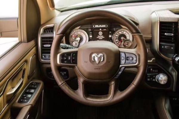 19款道奇公羊长角号V8报价威猛强悍皮卡