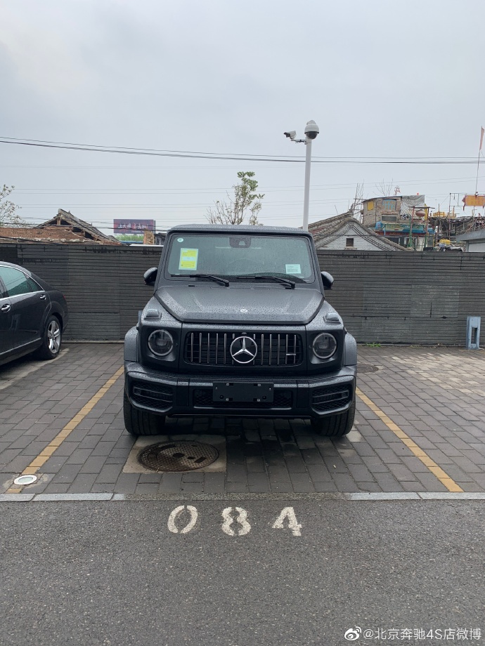 2020款奔驰G63 哑光黑 白色 黑色 红内饰