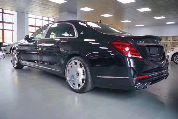 2019款奔驰迈巴赫S450 帝王级别商务座驾