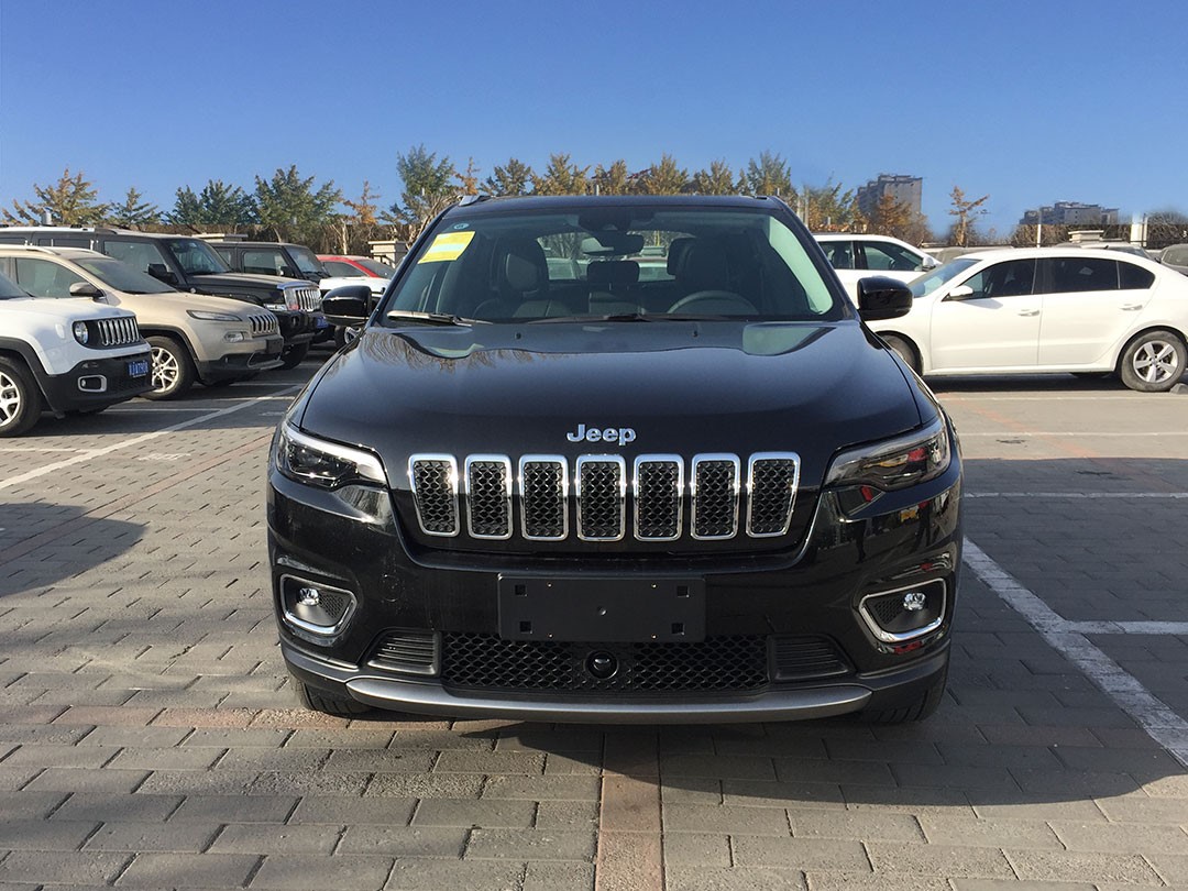二十万左右四驱SUV 首选jeep自由光！  
