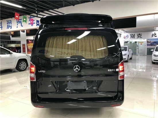 高顶奔驰威霆商务保姆车 威霆内饰改装多少