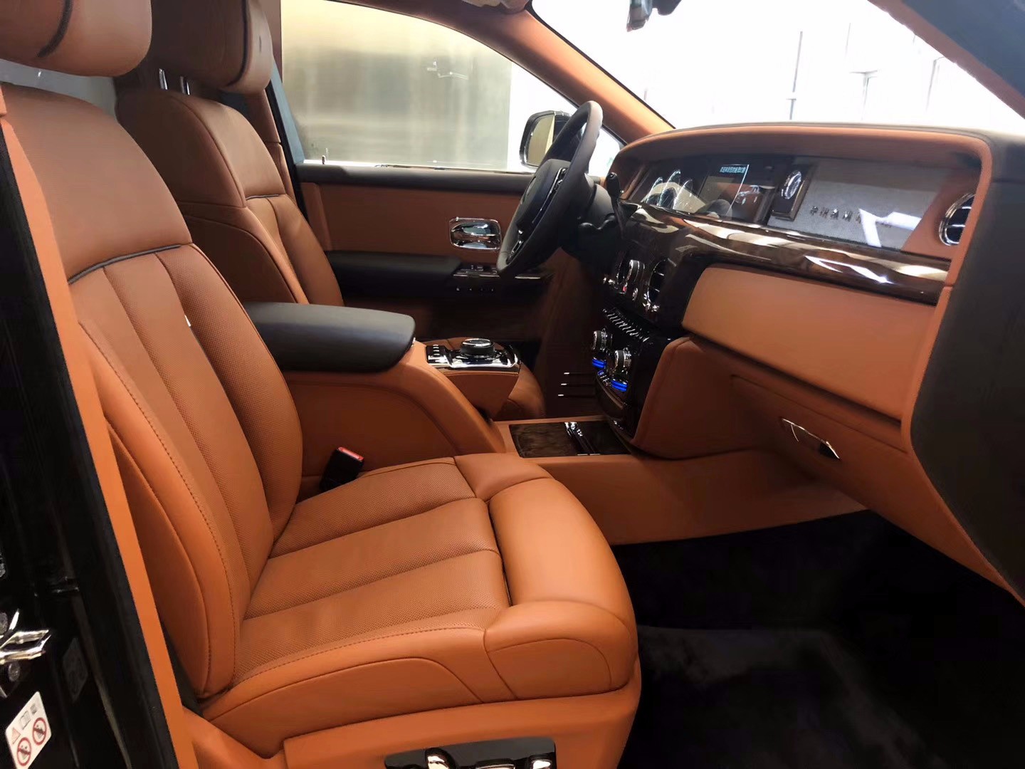 劳斯莱斯幻影现车配置齐全 综合实力强大