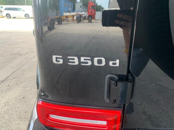 2020款奔驰g350D内饰改款科技感十足   