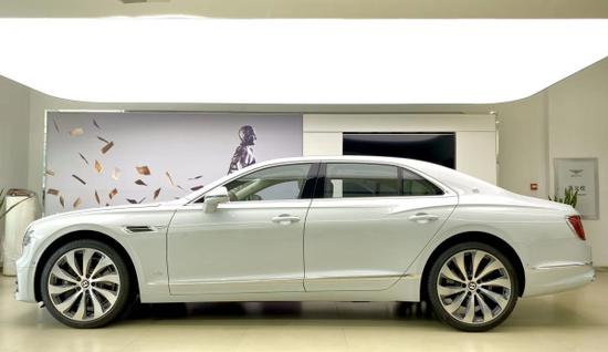 20款宾利飞驰月底走量销售 现车底价首发