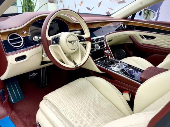 20款宾利飞驰月底走量销售 现车底价首发