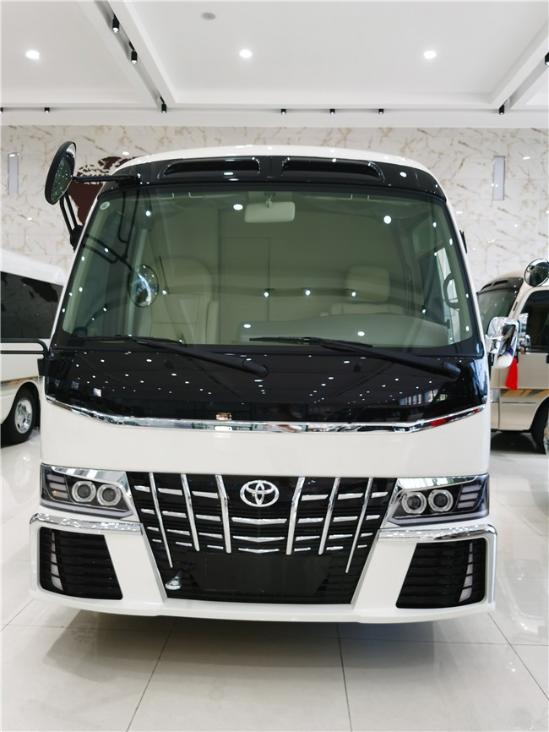 新款柯斯达10座商务车丰田10座卫生间版