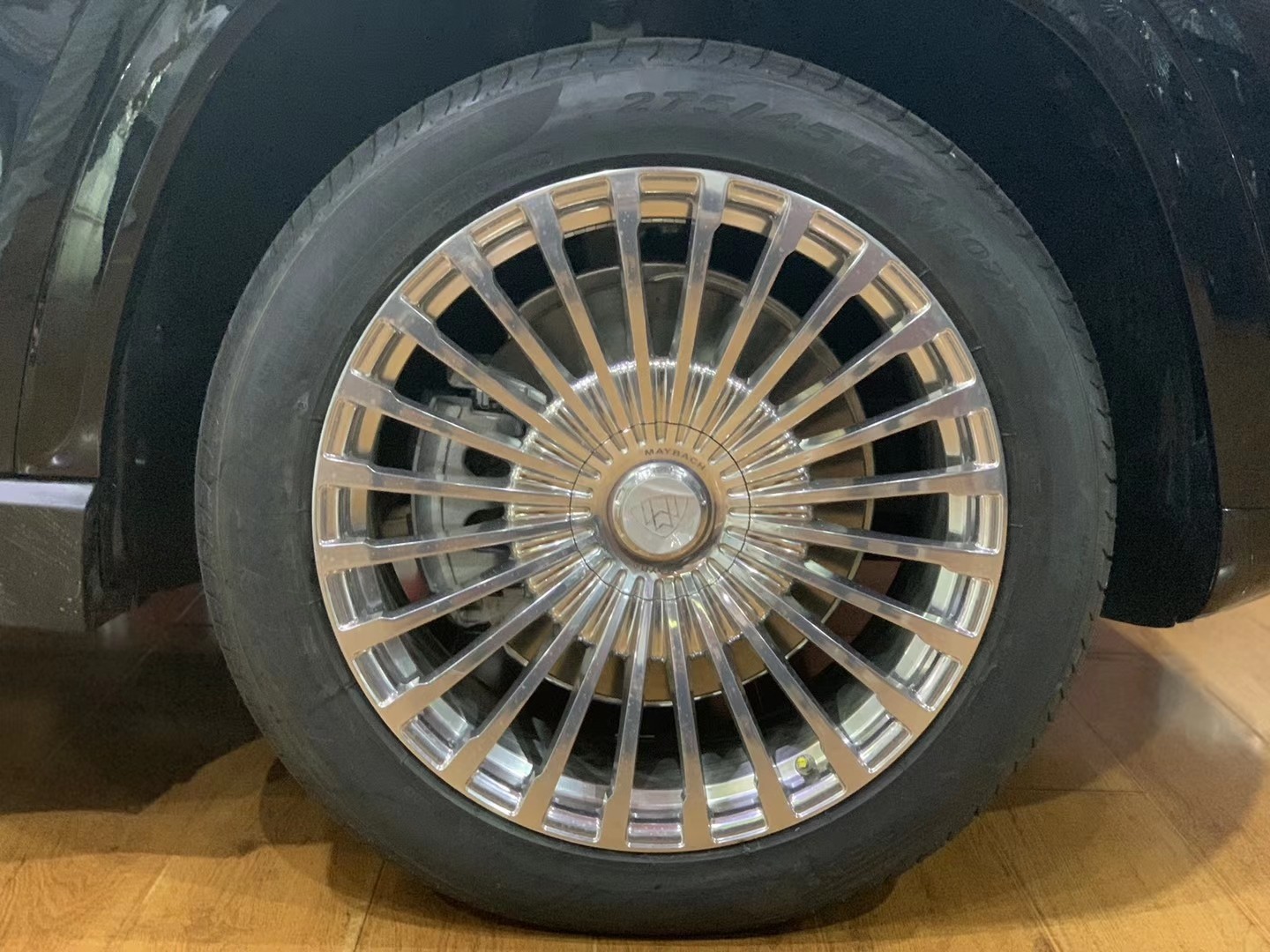 20款奔驰GLS450升级迈巴赫双拼报价解析