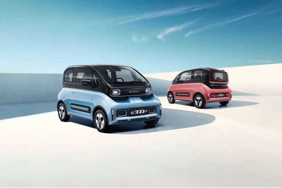 新宝骏e300/e300plus新车上市,科技智能出行由你掌控!
