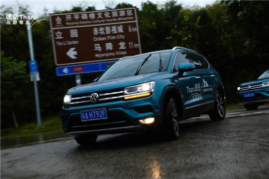                广东最美旅游公路·碉楼逸风