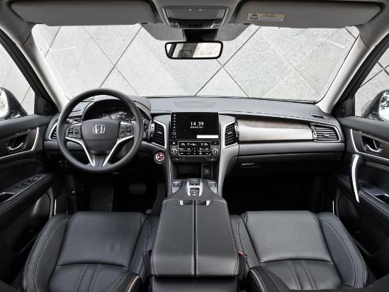 冠道最懂中国人，2.0T+国六，后排还可跷二郎腿