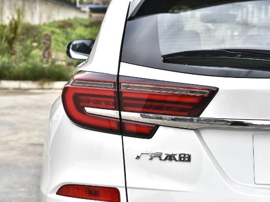 冠道最懂中国人，2.0T+国六，后排还可跷二郎腿