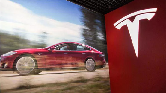 新能源杀出黑马、特斯拉Model3 PK 宏光MINI EV