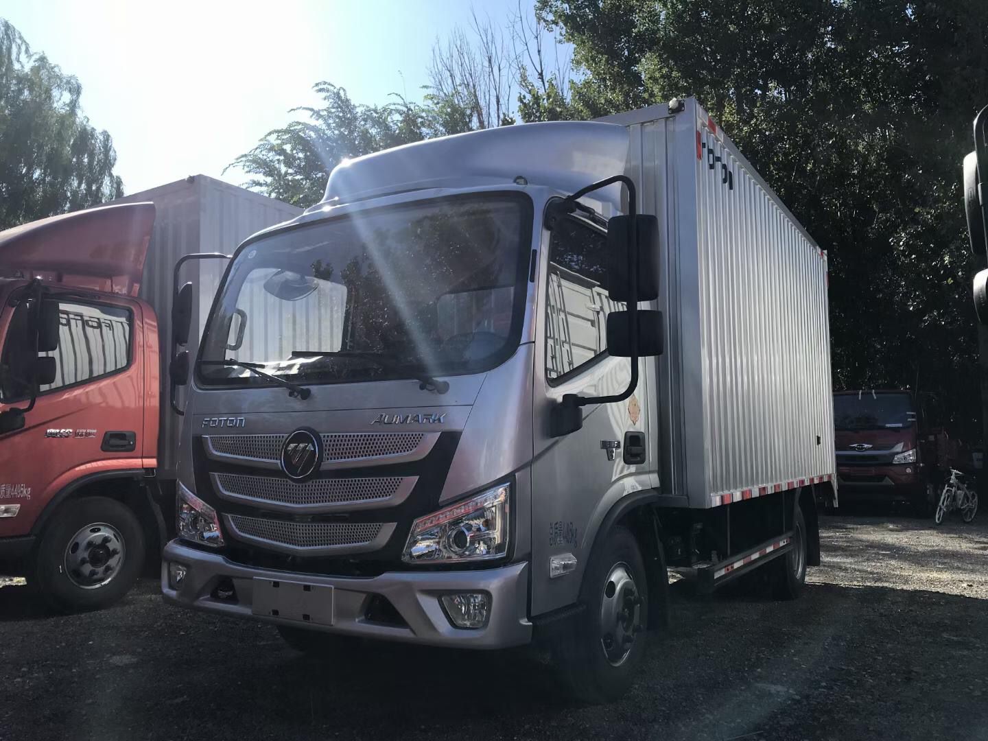 欧马可厢式货车4米2银色福田轻卡价格