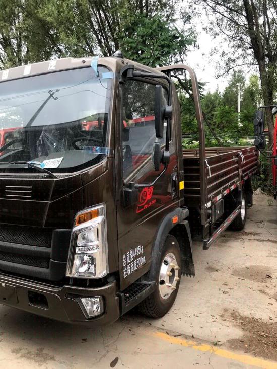 看腻了H6、CS75不如看看它，只要舍得给油，推背感杠杠的