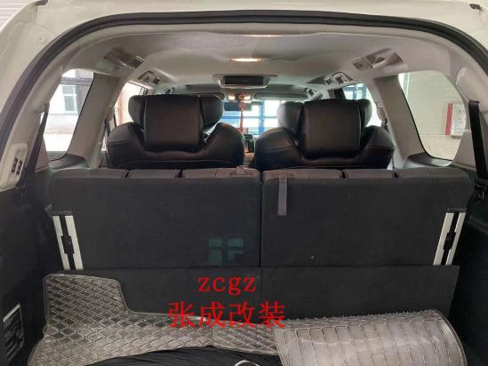 霸道改4座案例改装航空座椅效果图展示 
